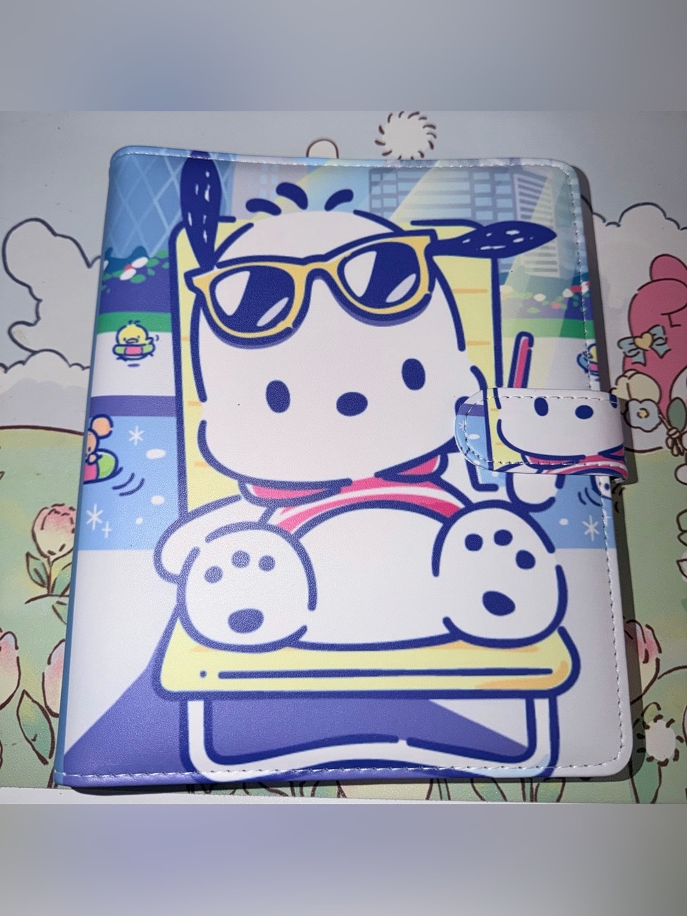 🐾NWOT Pochacco 6 ring padded Binder with magnetic closure